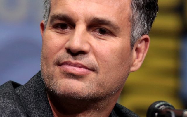 Actor Mark Ruffalo, photographed at a 2017 Comic-Con panel.
